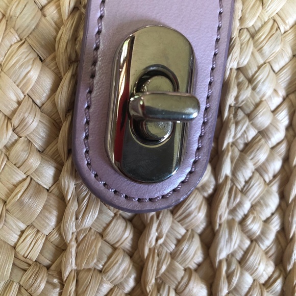 🎉HP🎉 💜💜💜 Woven Rattan Latch Satchel 💜💜💜 - Picture 11 of 13